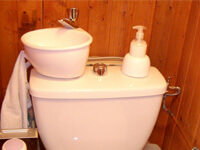 Kit WiCi Mini, petit lave-mains adaptable sur WC existant - Mme G (54)